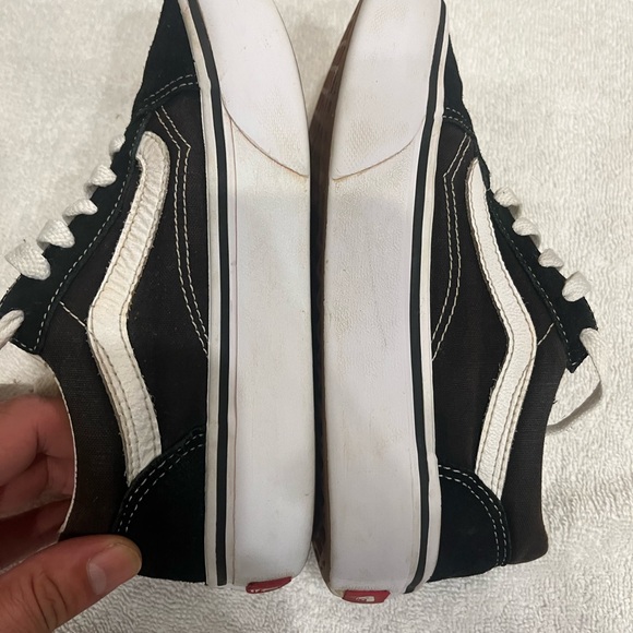 Vans Old Skool Black White Low Classic Skate Shoe 751505 Size 2 Youth Used - Picture 3 of 4